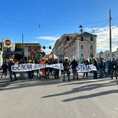 Ex Ilva, Fim-Cisl e Fiom chiamano alla protesta generale: concentramento alle 9 ai Giardini Melis di Cornigliano, poi corteo verso la Prefettura Ex Ilva, Fim-Cisl e Fiom chiamano alla protesta generale: concentramento alle 9 ai Giardini Melis di Cornigliano, poi corteo verso la Prefettura
