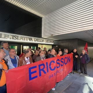 Ericsson, lavoratori arrivano in Regione. Fronte comune tra politica e sindacati
