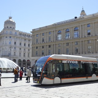 Amt avvia la sperimentazione di un nuovo filobus di 24 metri