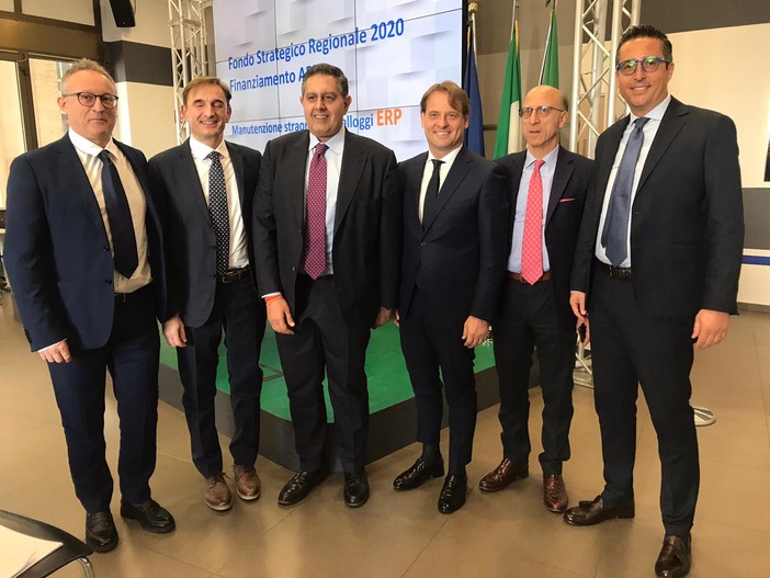 una foto del presidente Toti e dell’assessore Scajola insieme agli amministratori unici di Arte Genova (Girolamo Cotena), Arte Imperia (Antonio Parolini), Arte Savona (Alessandro Revello) e Arte Spezia (Marco Tognetti) una foto del presidente Toti e dell’assessore Scajola insieme agli amministratori unici di Arte Genova (Girolamo Cotena), Arte Imperia (Antonio Parolini), Arte Savona (Alessandro Revello) e Arte Spezia (Marco Tognetti)