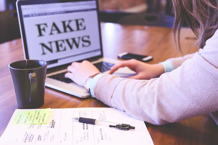 Gen Z - Il mondo dei giovani - Fake news e intelligenza artificiale: la verità smarrita nell’era digitale Gen Z - Il mondo dei giovani - Fake news e intelligenza artificiale: la verità smarrita nell’era digitale