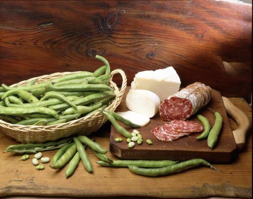 A Sant'Olcese il 25 aprile si celebra con la Sagra di fave e salame A Sant'Olcese il 25 aprile si celebra con la Sagra di fave e salame