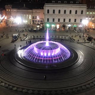 Giornata internazionale delle persone con disabilità: si colora la fontana di piazza De Ferrari