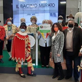 Consegnata la targa per la maschera regionale al forum culturale di Borghetttoi santo spirito Consegnata la targa per la maschera regionale al forum culturale di Borghetttoi santo spirito