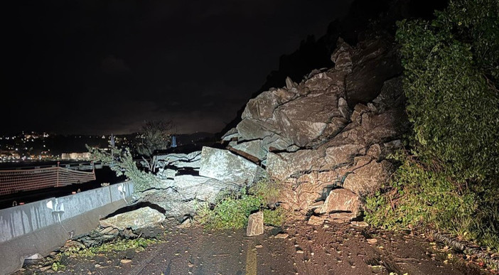 Aurelia e Bogliasco, frane ravvicinate: “Versanti fragili e noti, senza prevenzione il rischio resta”