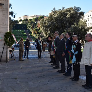 Giorno dell'Unità Nazionale e delle Forze Armate, oggi la commemorazione in piazza della Vittoria (foto)