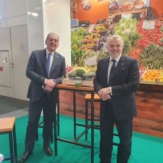 Fruit Logistica, Benveduti a Berlino con il sottosegretario La Pietra: &quot;Condivisa necessità di una strategia integrata tra filiera agricola e sistema logistico&quot;