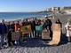 Spiagge off limits anche d’inverno, in corso Italia arriva il flash mob