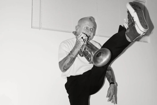 La parola a Disco Club, le uscite della settimana - Flea e la magia della tromba: il suo tocco jazz in ‘Honora’