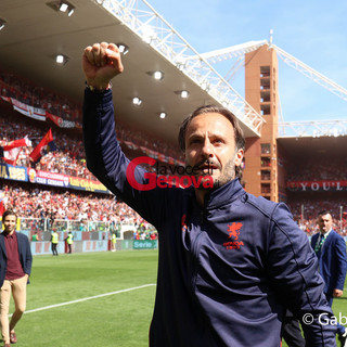 Gilardino festeggia la matematica promozione in Serie A (foto Gabriele Siri)