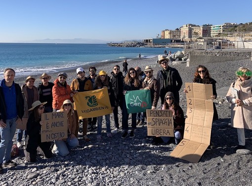 Spiagge off limits anche d’inverno, in corso Italia arriva il flash mob Spiagge off limits anche d’inverno, in corso Italia arriva il flash mob
