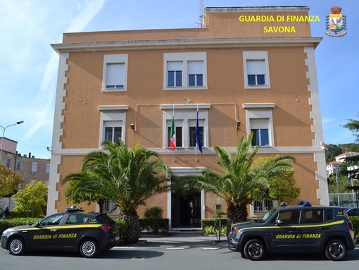 Strattoni, schiaffi e insulti in Rsa a Varazze: 3 operatrici socio-sanitarie arrestate dalla Guardia di Finanza