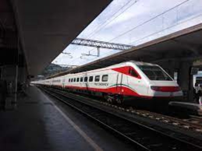 Treni, prorogati fino a dicembre i nuovi Frecciabianca sulla Milano-Ventimiglia