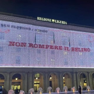 Maxischermo in De Ferrari, il consiglio vota contro la richiesta di rimuoverlo