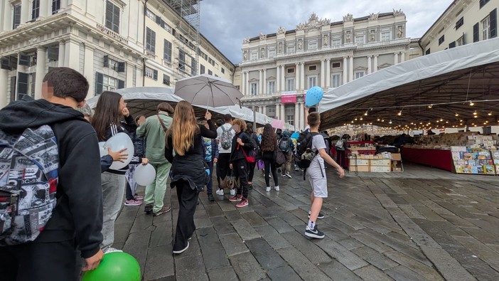 Giovani e stili di vita, è allarme smartphone e gioco d’azzardo: a svelarlo il report di Asl3