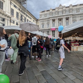 Giovani e stili di vita, è allarme smartphone e gioco d’azzardo: a svelarlo il report di Asl3