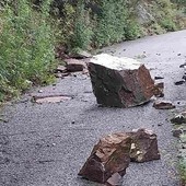 Sestri Ponente, frana in via Monte Timone: attivata strada alternativa da Scarpino per le famiglie isolate