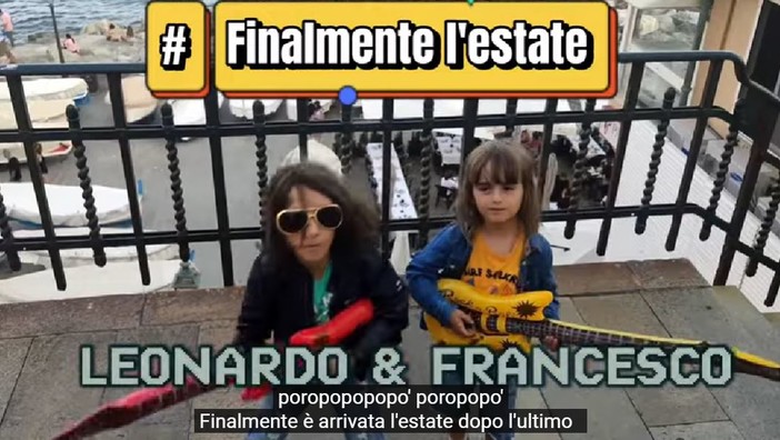 "Finalmente arriva l'estate", la canzone dei bimbi genovesi Francesco e Leonardo (video)