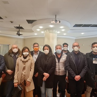 Toti dopo la manifestazione di Fipe Confcommercio: "Insisteremo con il Governo per avere un calendario delle riaperture"