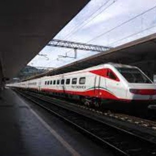 Treni, prorogati fino a dicembre i nuovi Frecciabianca sulla Milano-Ventimiglia