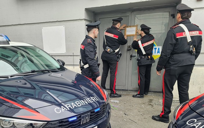 Movida fuori controllo in un locale a San Teodoro, scatta il sequestro: c'erano 300 persone in più rispetto al limite consentito Movida fuori controllo in un locale a San Teodoro, scatta il sequestro: c'erano 300 persone in più rispetto al limite consentito