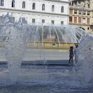 Terminata la prima parte dei lavori sulla fontana di piazza De Ferrari