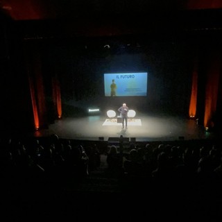 Oscar Farinetti agli studenti degli istituti superiori di Genova: “Provarci è meglio del farcela”