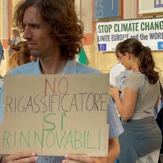 'Friday for Future', i giovani in piazza scioperano per il clima (foto e video) 'Friday for Future', i giovani in piazza scioperano per il clima (foto e video)