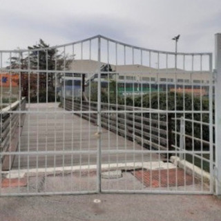 Il cancello del Parco delle Dune di Pra' è ancora chiuso