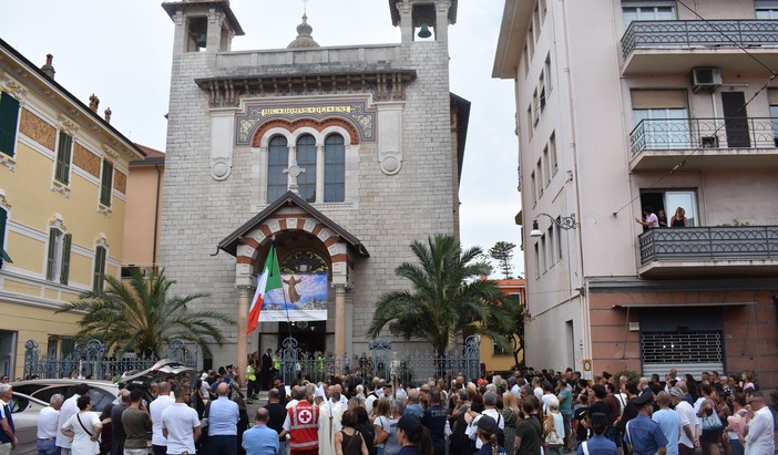 Bea ora può riposare, ma l’inchiesta continua: ad ottobre la voce delle sorelle nell’incidente probatorio