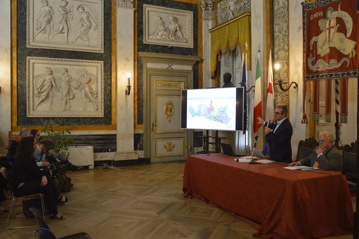 Presentate oggi le nuove modalità di sfalcio del verde e il progetto pilota per sconfiggere il punteruolo rosso