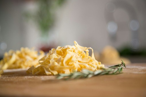 Fettuccine Pasta di Montagna: tra Tradizione, Qualità e Gusto Italiano