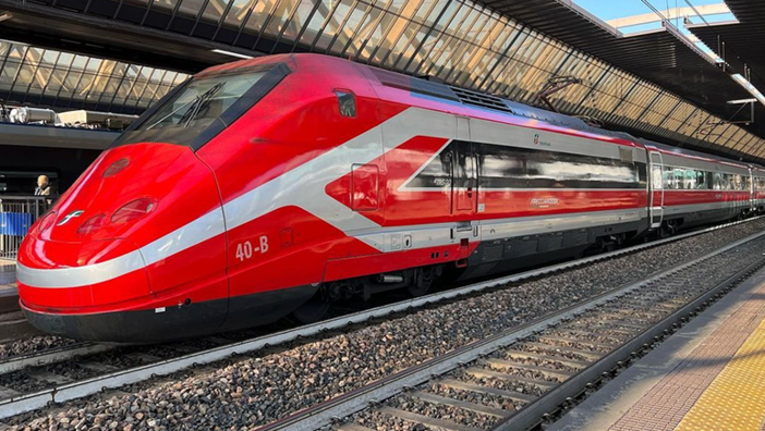 Trasporti, da oggi attiva la piattaforma per chiedere contributo economico per gli abbonamenti Alta velocità Trasporti, da oggi attiva la piattaforma per chiedere contributo economico per gli abbonamenti Alta velocità