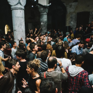 Ordinanza anti-movida, vittoria al Tar per un bar del centro storico di Genova