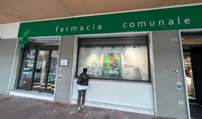 Molassana, inaugurata la nuova sede della farmacia comunale Molassana, inaugurata la nuova sede della farmacia comunale