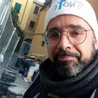 Dieci anni di ‘Radio fra le note’, l’emittente del sacerdote… più famoso del web