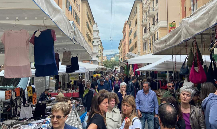 Foce, torna la Fiera di Santa Zita: domenica 26 aprile attesi circa 200 banchi tra vie e piazze del quartiere
