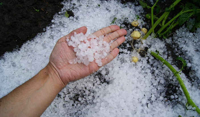 Meteo, le previsioni per le prossime ore: weekend caldo ma è in arrivo la grandine