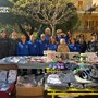 Dal sequestro alla solidarietà: così sono stati donati 200mila capi e giochi a famiglie in difficoltà Dal sequestro alla solidarietà: così sono stati donati 200mila capi e giochi a famiglie in difficoltà