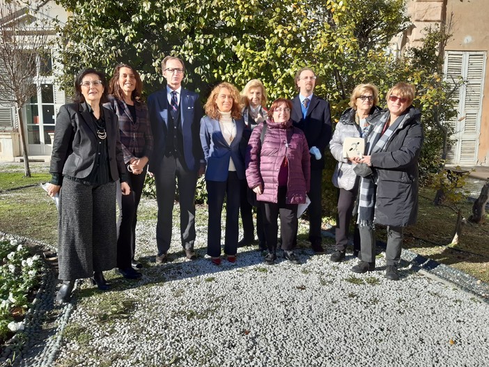 Giornata Internazionale delle persone con disabilità: donati al Comune di Genova 4 dispositivi per ipoudenti