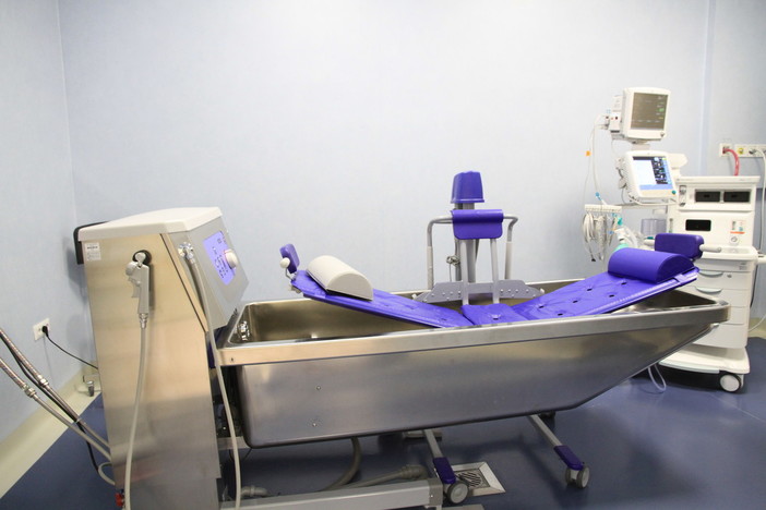 Morti mentre venivano condotti a Villa Scassi i tre libici ustionati in un'esplosione di un'autocisterna Morti mentre venivano condotti a Villa Scassi i tre libici ustionati in un'esplosione di un'autocisterna