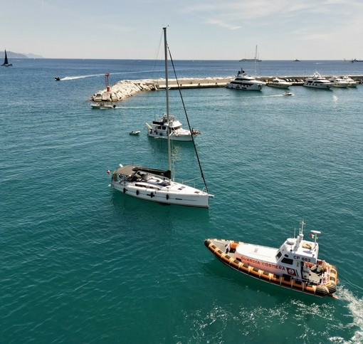 Tigullio, maxi operazione della Guardia Costiera: 14mila euro di multe tra spiagge e ristoranti