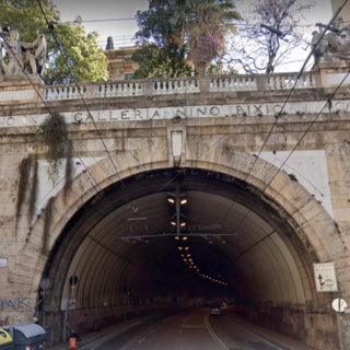 Galleria Bixio chiusa al traffico, le deviazioni ai bus da mercoledì 2 agosto