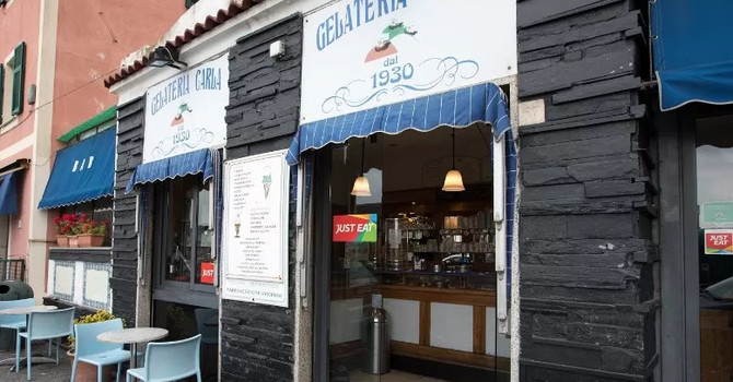 Sturla, niente più coni a due passi dalla spiaggia: chiude la storica gelateria Carla Sturla, niente più coni a due passi dalla spiaggia: chiude la storica gelateria Carla