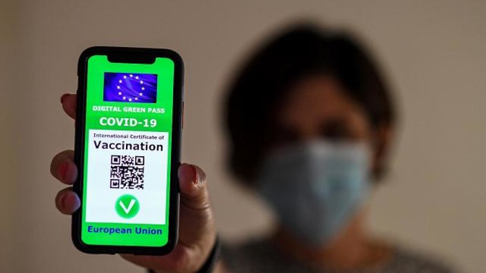 Green pass falsi a 100 euro, su Telegram la truffa della carta verde per chi non si vuole vaccinare