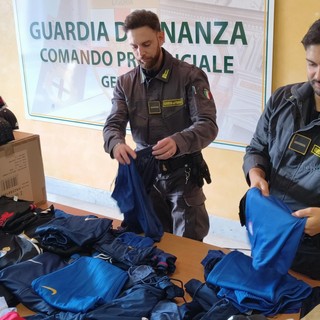 Dal sequestro alla solidarietà, la Guardia di Finanza dona oltre 2.600 articoli all’associazione AFET Aquilone Dal sequestro alla solidarietà, la Guardia di Finanza dona oltre 2.600 articoli all’associazione AFET Aquilone