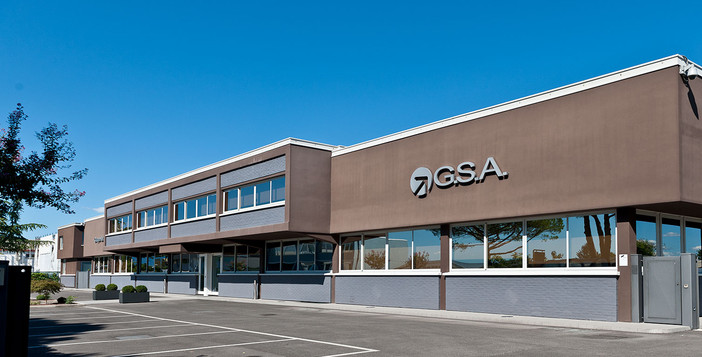 I lavoratori GSA in presidio a Geova per salario e diritti: “Contratto pirata e paghe da 6 euro l’ora, basta silenzi”