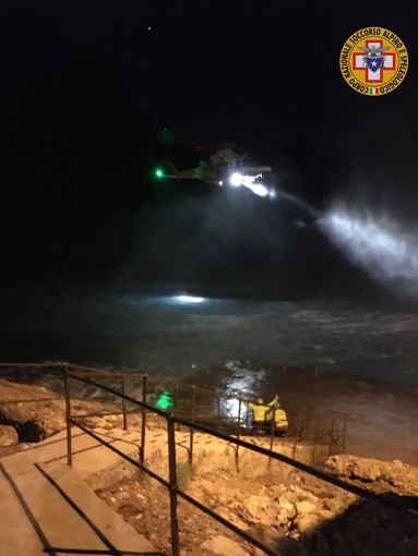 Ragazza infortunata sul monte Fasce trasportata in elicottero all'ospedale San Martino Ragazza infortunata sul monte Fasce trasportata in elicottero all'ospedale San Martino