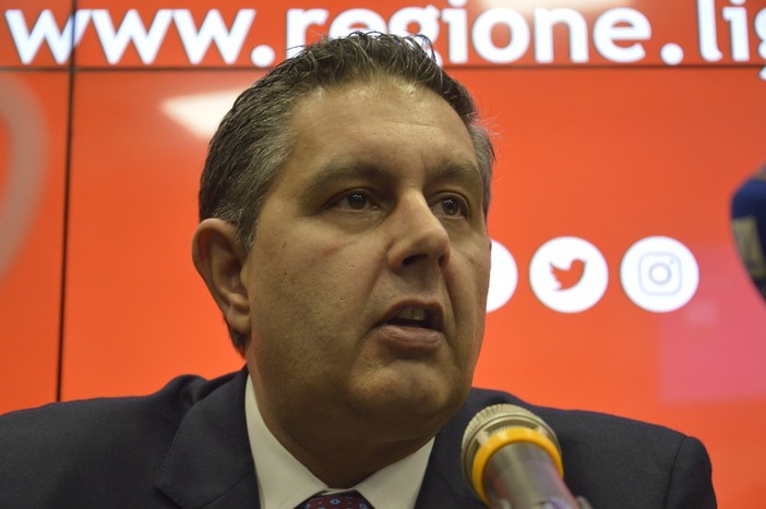 Coronavirus, Toti: "Tra domani e dopodomani due carichi di mascherine da Cina e Usa" Coronavirus, Toti: "Tra domani e dopodomani due carichi di mascherine da Cina e Usa"