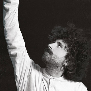 Il dolore, l'assenza e la prosa poetica: Gio Evan presenta a Camogli il nuovo libro "La Gioia è un duro lavoro" Il dolore, l'assenza e la prosa poetica: Gio Evan presenta a Camogli il nuovo libro "La Gioia è un duro lavoro"